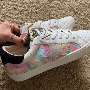 Women’s golden goose dupes